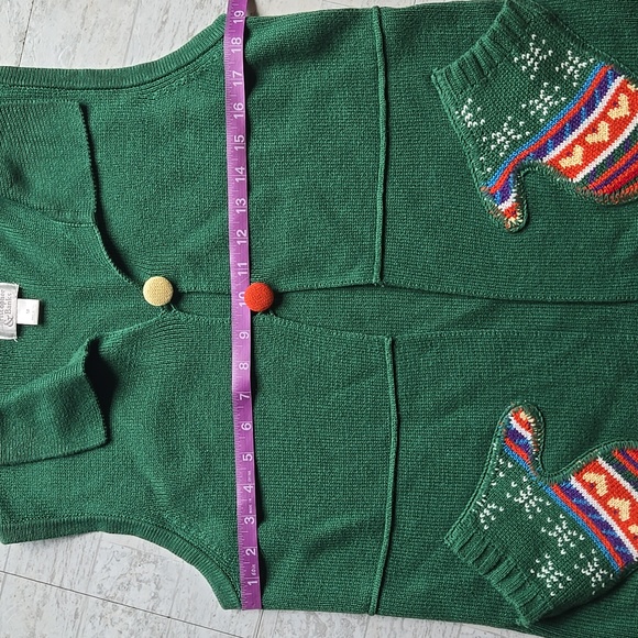 Christopher & Banks Size Medium knit Christmas vest with mitten pockets FairIsle - Picture 5 of 7